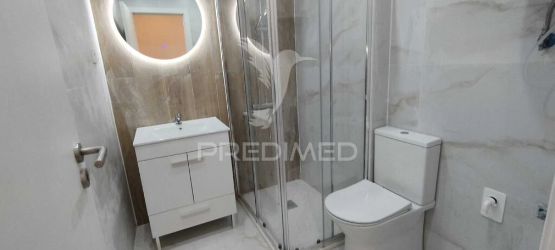 Apartamento T2 para Venda em Santa Iria de Azoia, São João da Talha e Bobadela Foto 12