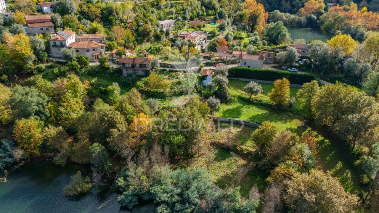 Terreno para Venda em Caniçada e Soengas Foto 3
