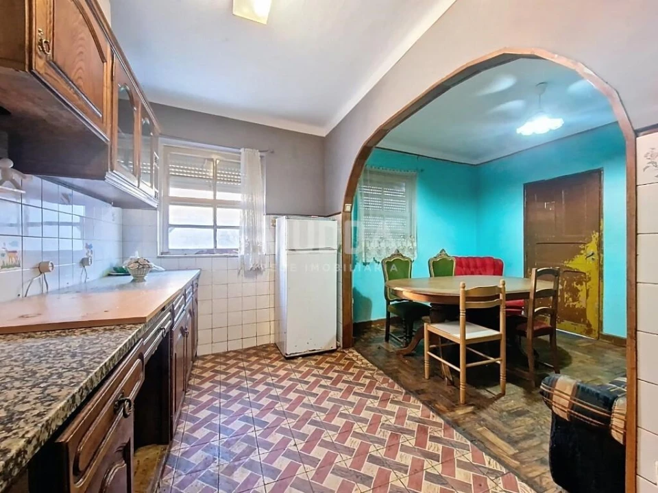 Prédio para Venda em Sé, Santa Maria e Meixedo Foto 4