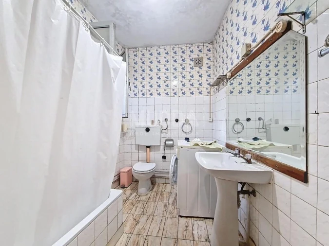 Prédio para Venda em Sé, Santa Maria e Meixedo Foto 6