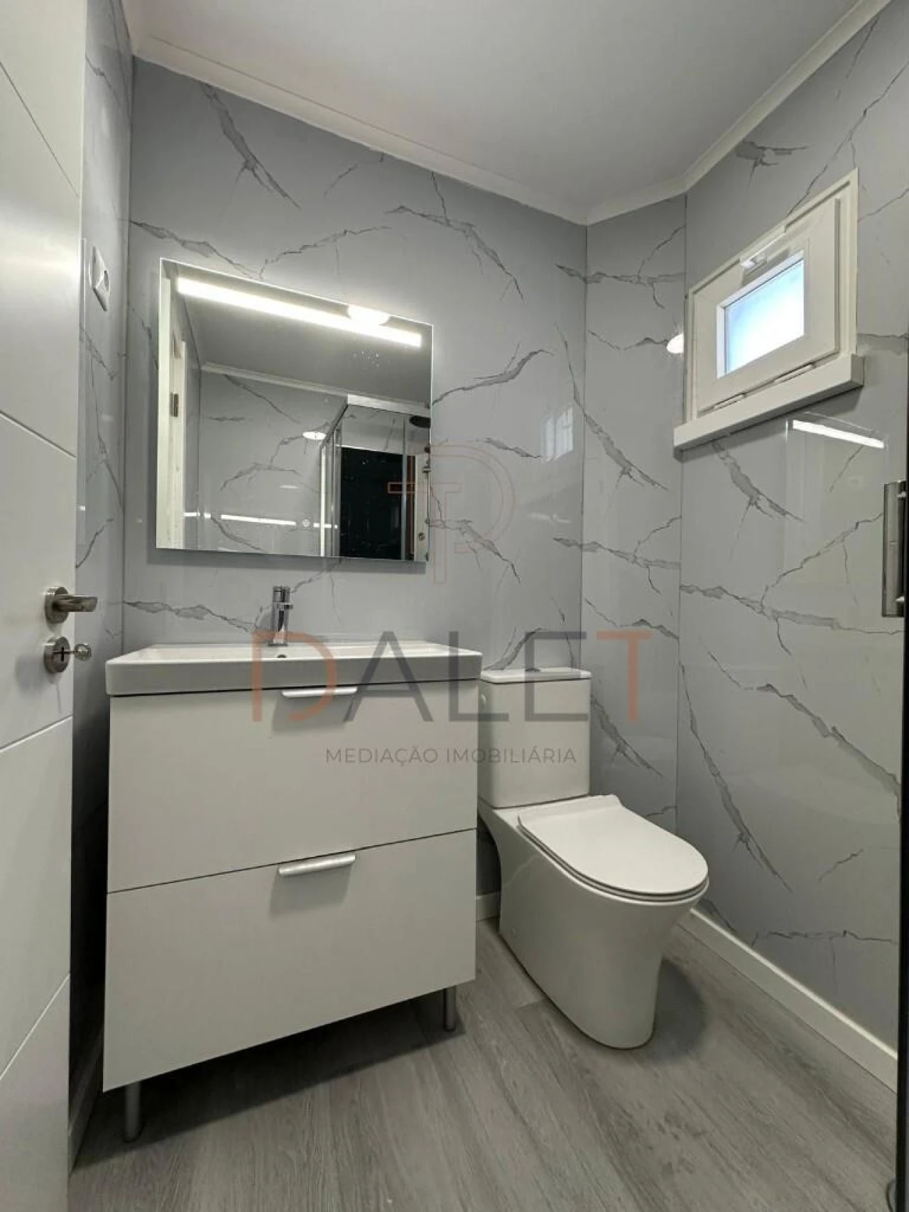 Apartamento T3 para Venda em Almada, Cova da Piedade, Pragal e Cacilhas Foto 10
