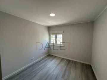 Apartamento T3 para Venda em Almada, Cova da Piedade, Pragal e Cacilhas