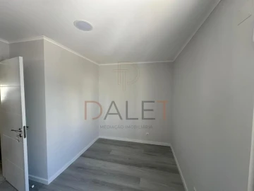 Apartamento T3 para Venda em Almada, Cova da Piedade, Pragal e Cacilhas