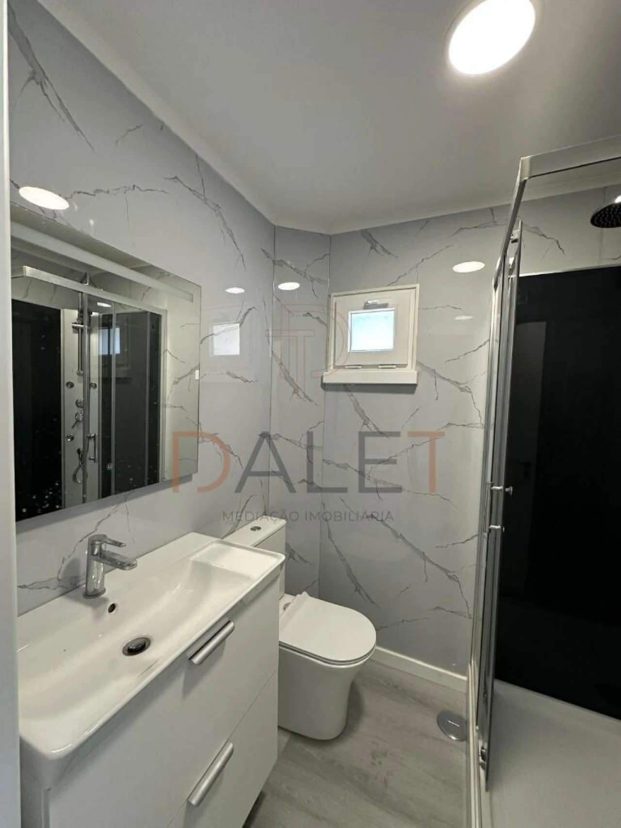 Apartamento T3 para Venda em Almada, Cova da Piedade, Pragal e Cacilhas Foto 9
