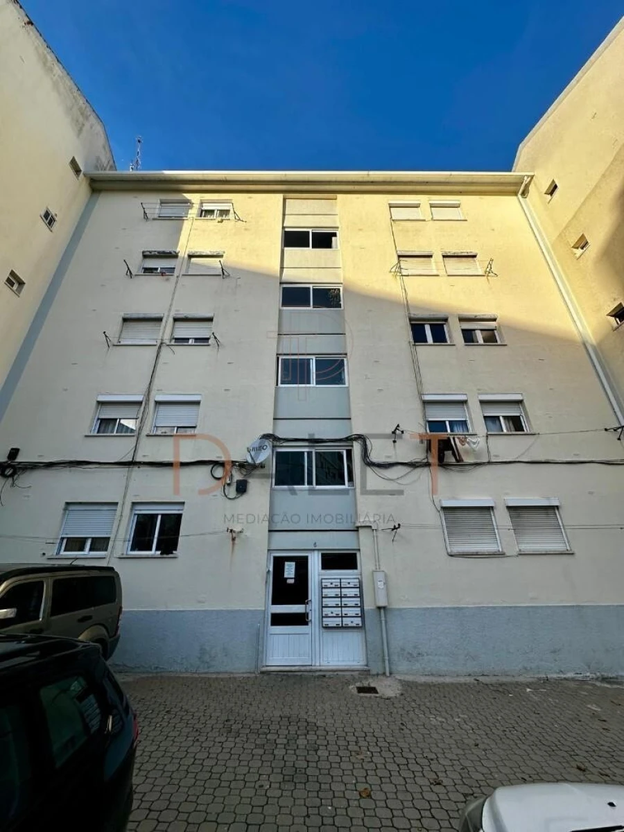 Apartamento T3 para Venda em Almada, Cova da Piedade, Pragal e Cacilhas Foto 31