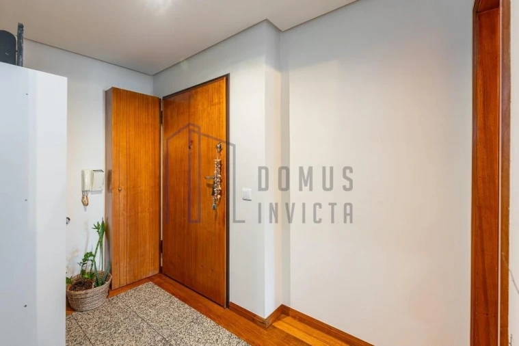 Apartamento T2 para Venda em Ermesinde Foto 2