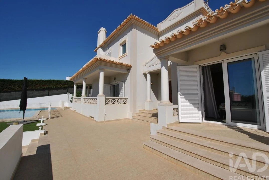 Moradia T3 para Venda em Albufeira e Olhos de Água Foto 16