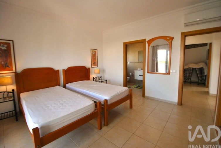 Moradia T3 para Venda em Albufeira e Olhos de Água Foto 9