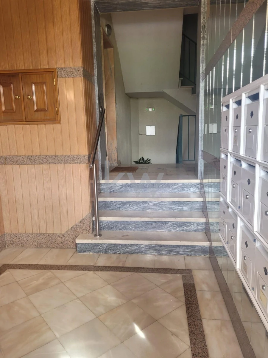 Apartamento T2 para Venda em Agualva e Mira-Sintra Foto 23