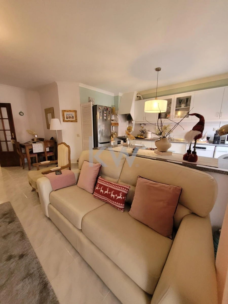 Apartamento T2 para Venda em Agualva e Mira-Sintra Foto 7