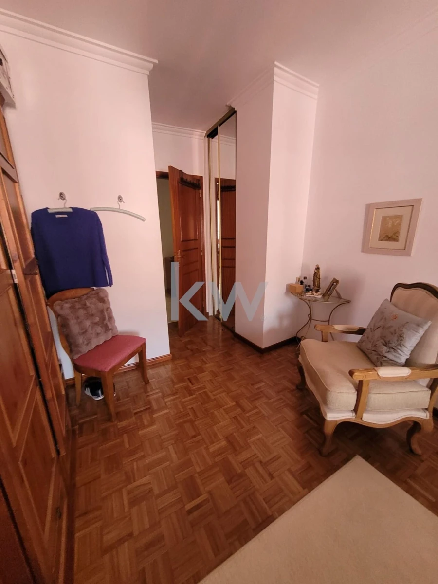 Apartamento T2 para Venda em Agualva e Mira-Sintra Foto 18