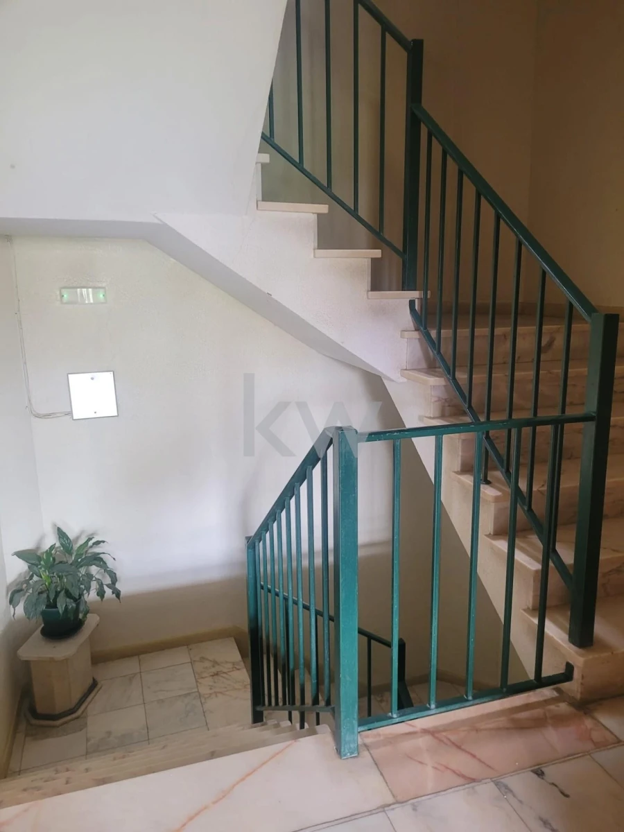 Apartamento T2 para Venda em Agualva e Mira-Sintra Foto 22