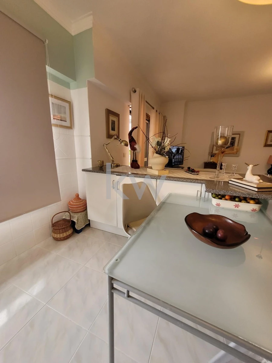 Apartamento T2 para Venda em Agualva e Mira-Sintra Foto 6