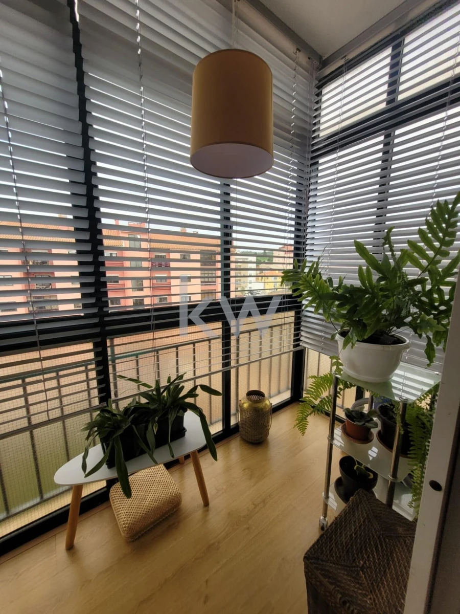 Apartamento T2 para Venda em Agualva e Mira-Sintra Foto 8