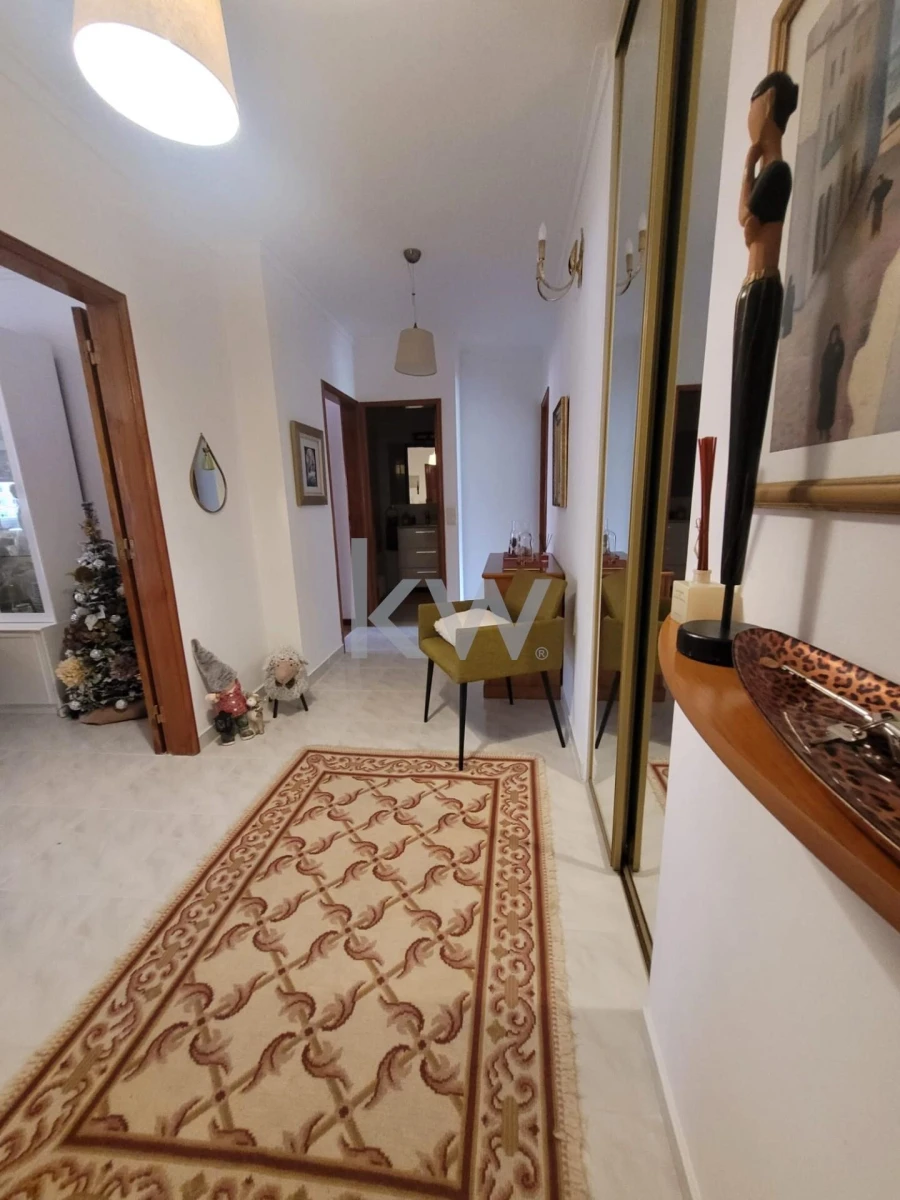 Apartamento T2 para Venda em Agualva e Mira-Sintra Foto 4