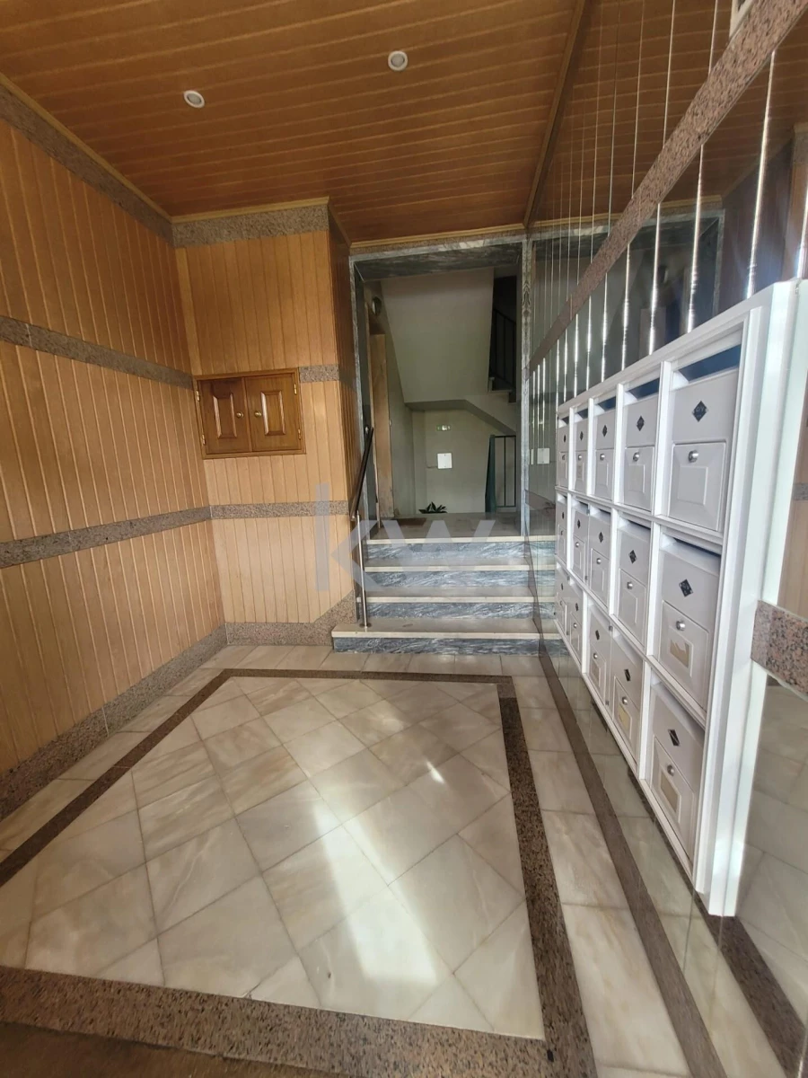 Apartamento T2 para Venda em Agualva e Mira-Sintra Foto 21