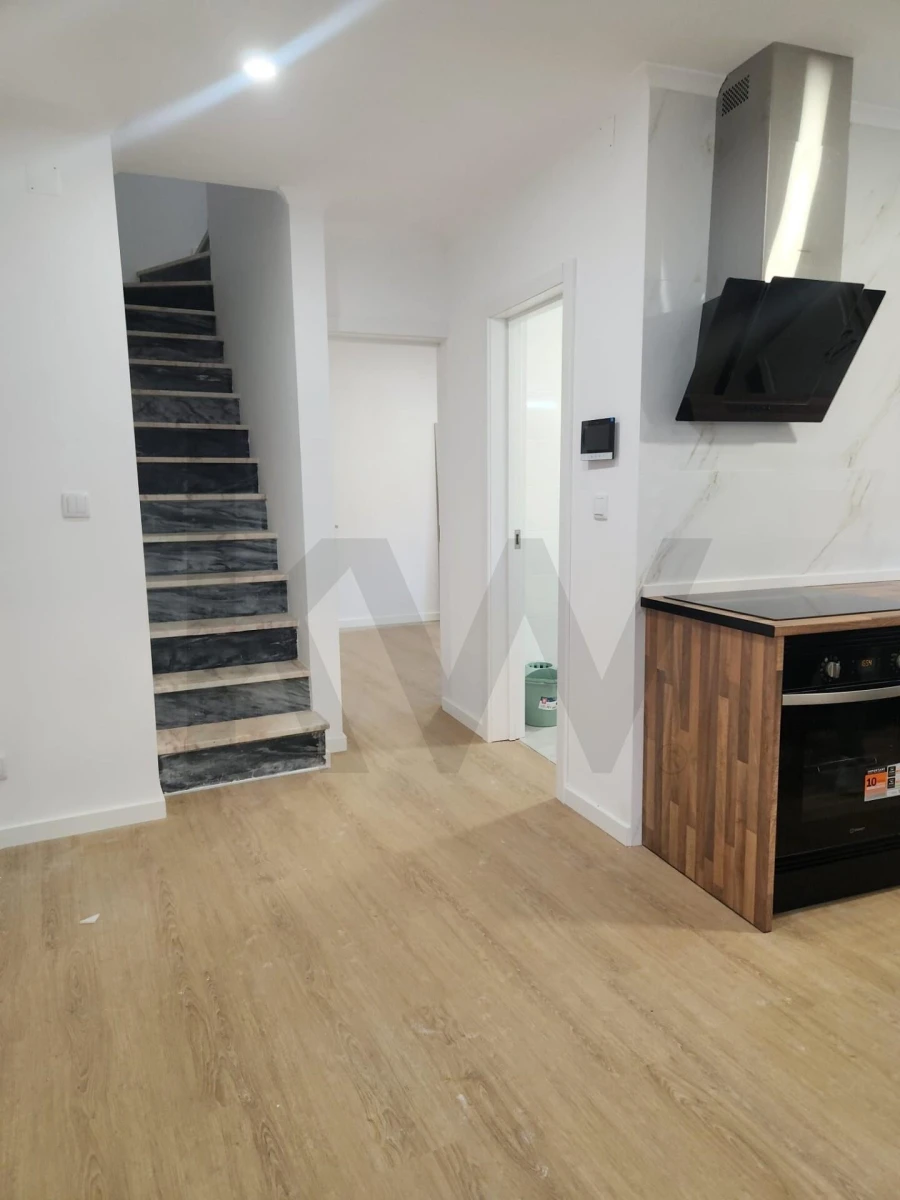 Moradia T2 para Venda em Azeitão (São Lourenço e São Simão) Foto 3