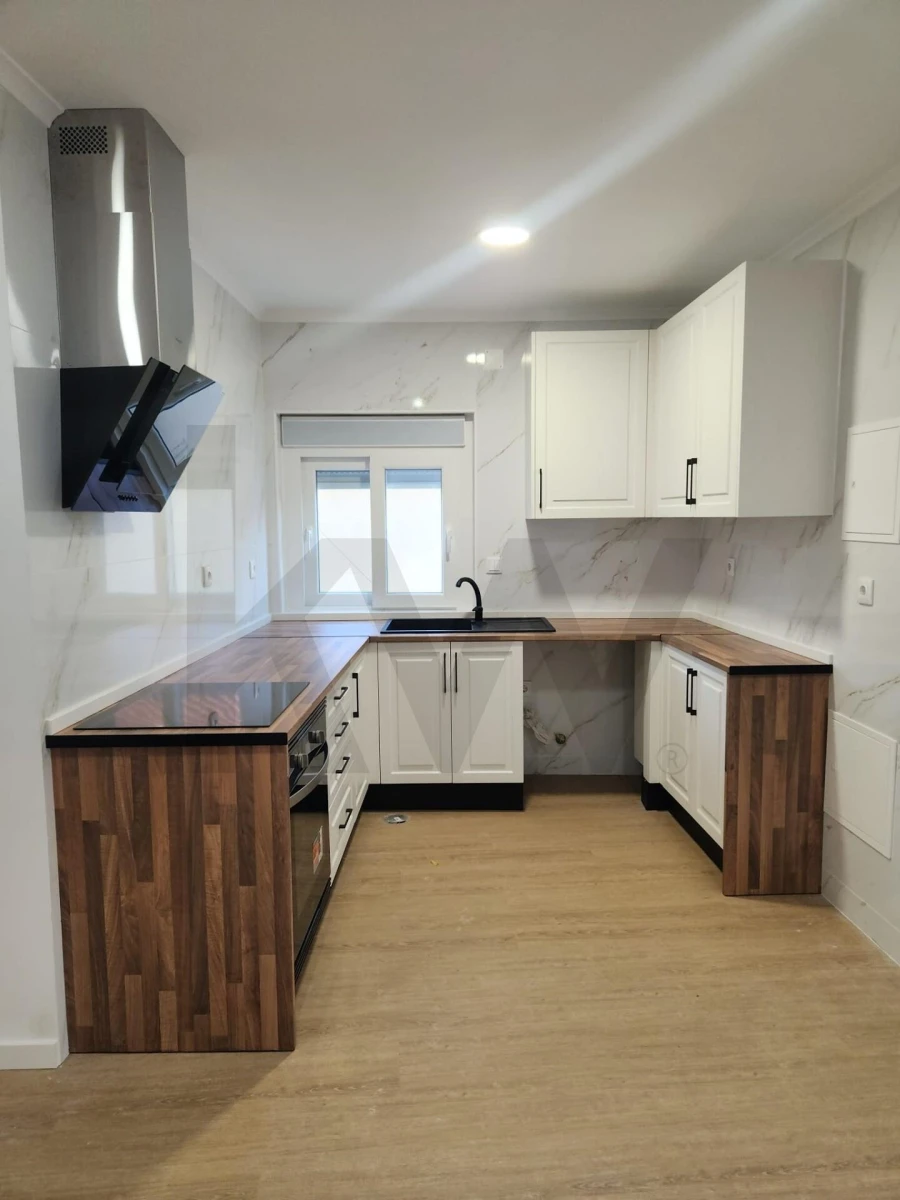 Moradia T2 para Venda em Azeitão (São Lourenço e São Simão) Foto 2