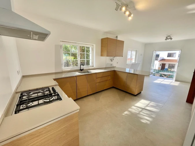 Moradia T4 para Arrendamento em Ericeira Foto 1