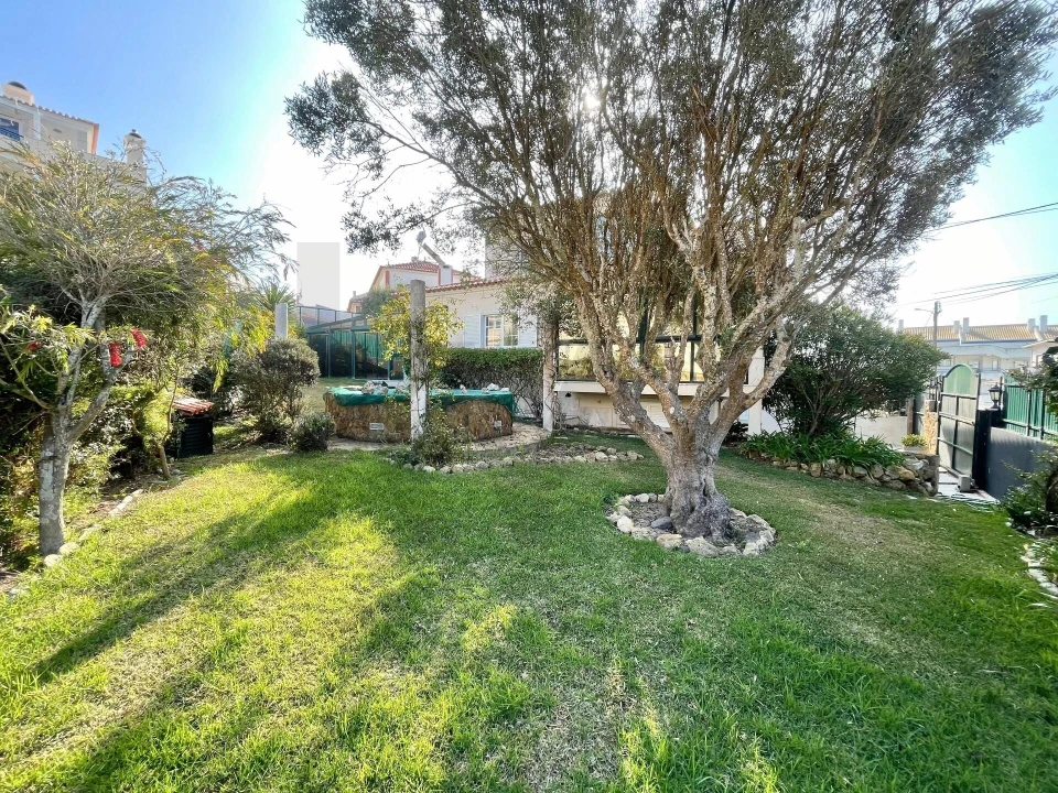 Moradia T4 para Arrendamento em Ericeira Foto 22