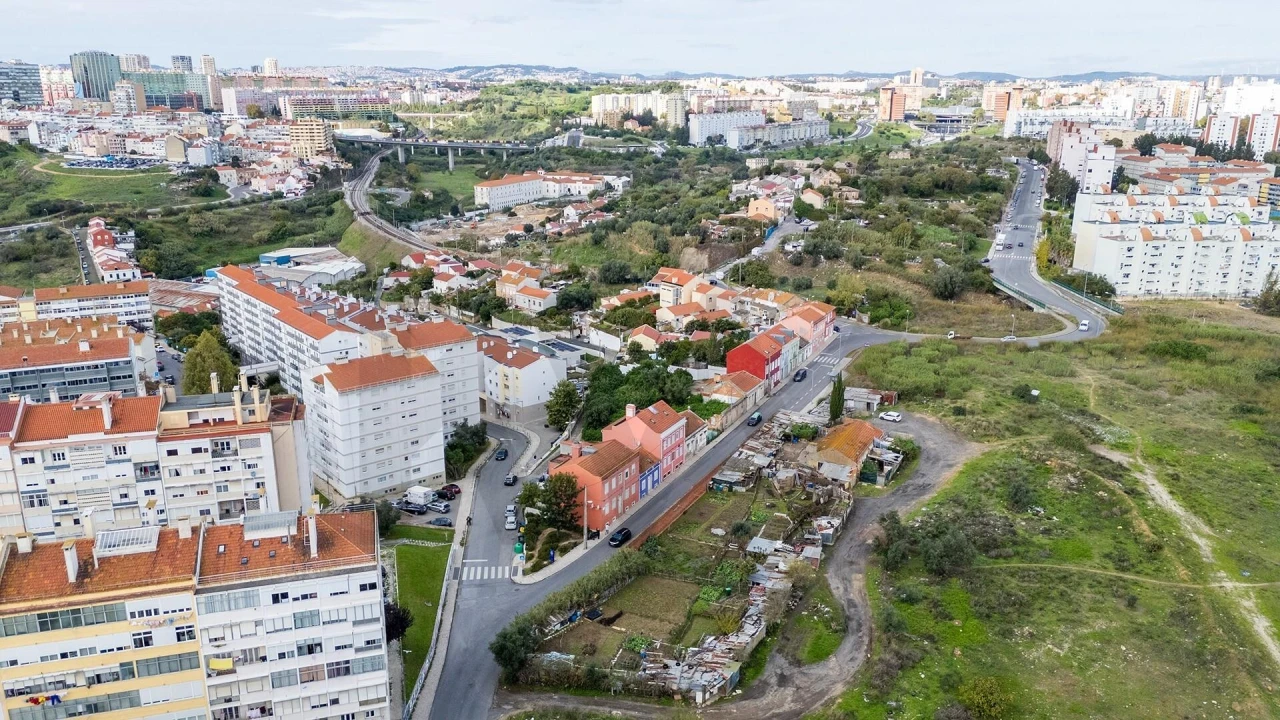 Prédio para Venda em Marvila Foto 4