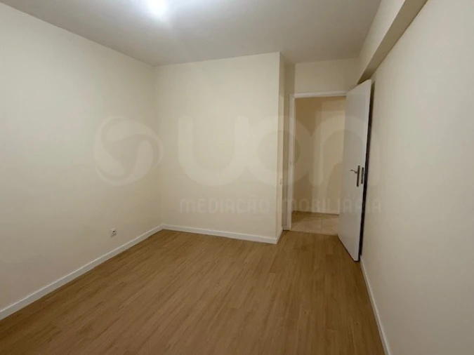 Apartamento T2 para Venda em Algueirão-Mem Martins Foto 8