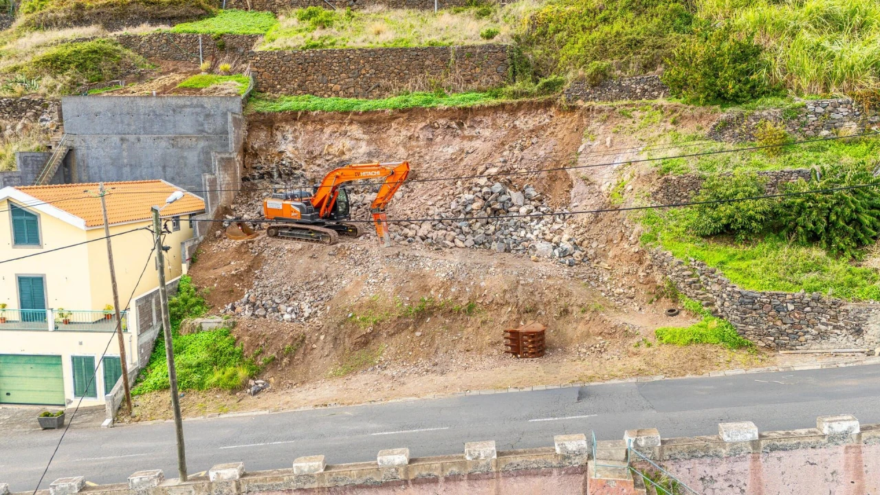 Terreno para Venda em Camara de Lobos Foto 22