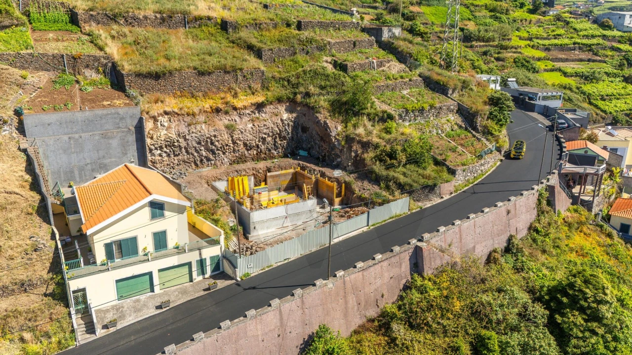 Terreno para Venda em Camara de Lobos Foto 49
