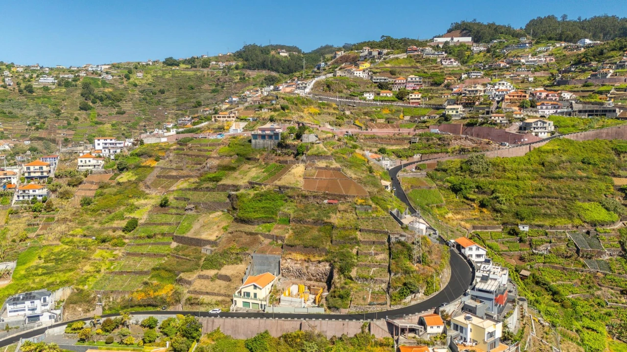 Terreno para Venda em Camara de Lobos Foto 54