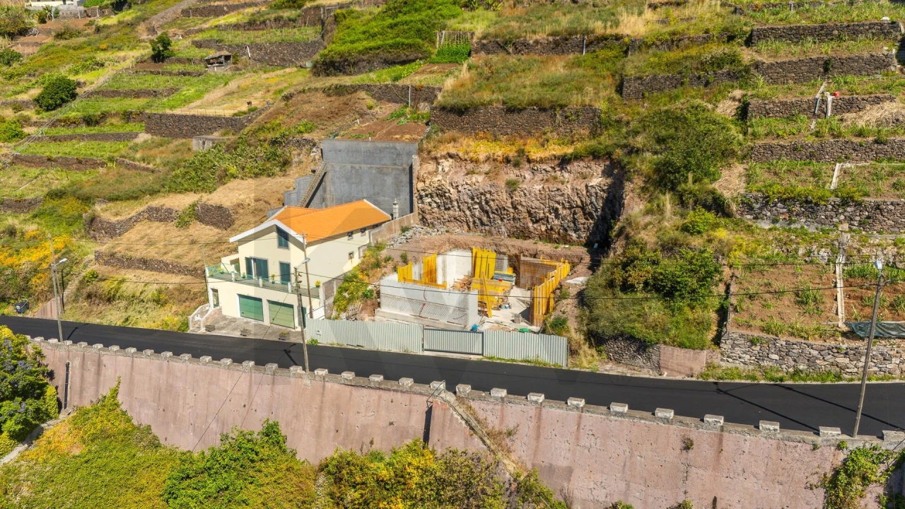 Terreno para Venda em Camara de Lobos Foto 48