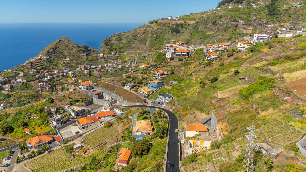 Terreno para Venda em Camara de Lobos Foto 53