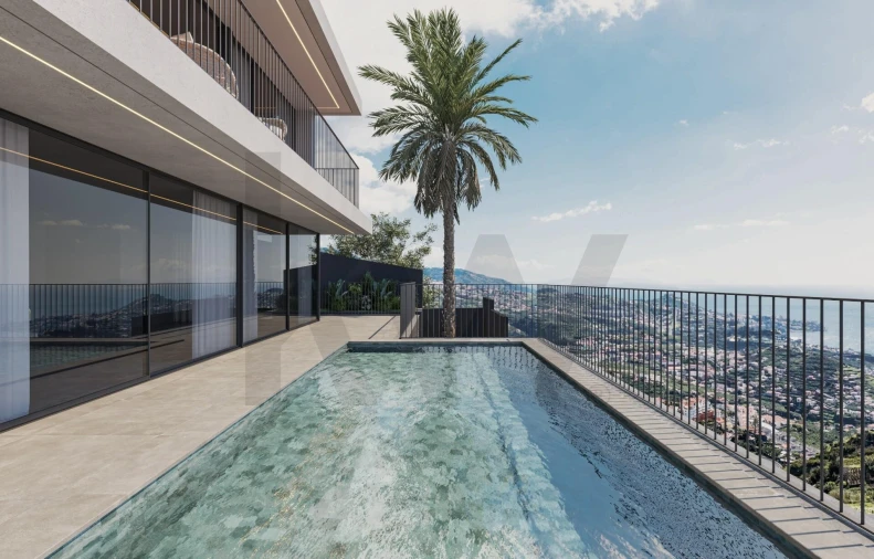 Terreno para Venda em Camara de Lobos Foto 2