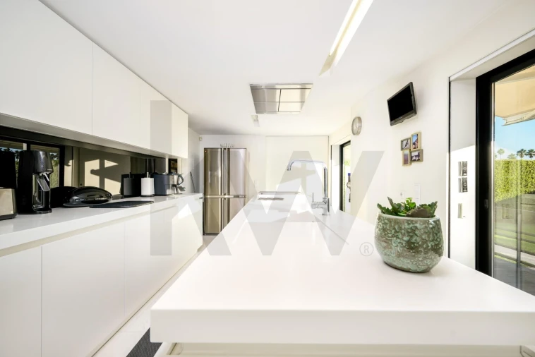 Moradia T4 para Venda em Arcozelo Foto 6