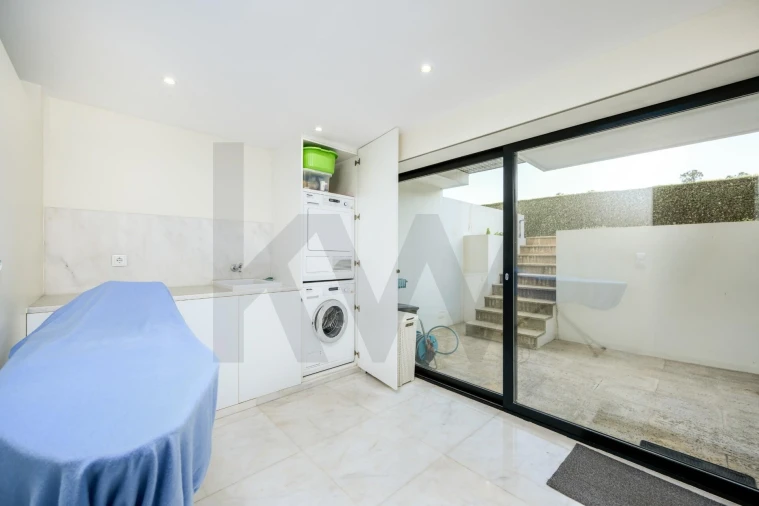 Moradia T4 para Venda em Arcozelo Foto 38