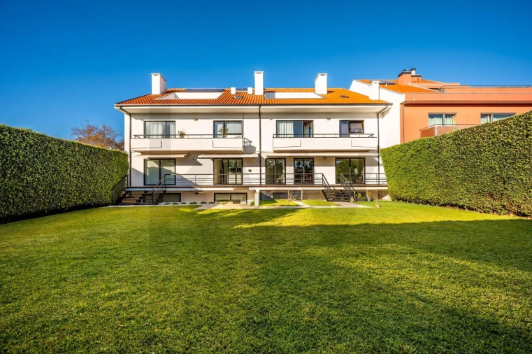 Moradia T4 para Venda em Arcozelo Foto 10