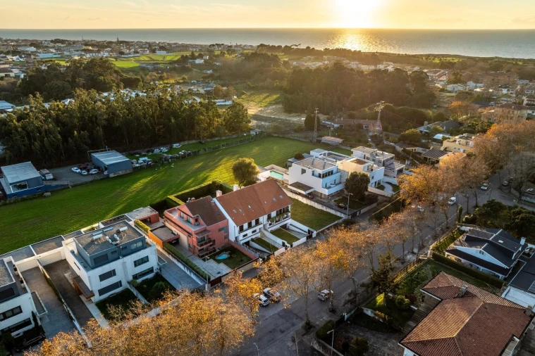 Moradia T4 para Venda em Arcozelo Foto 46