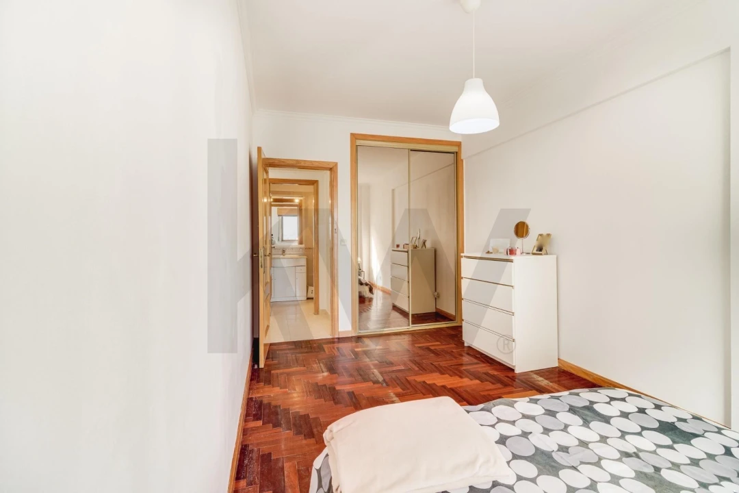 Apartamento T2 para Venda em Queluz e Belas Foto 8