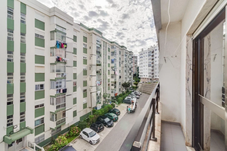 Apartamento T2 para Venda em Queluz e Belas Foto 13