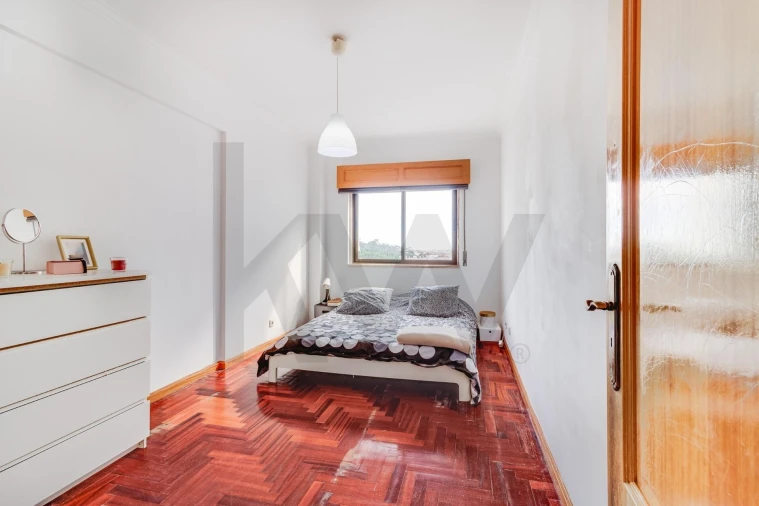 Apartamento T2 para Venda em Queluz e Belas Foto 9