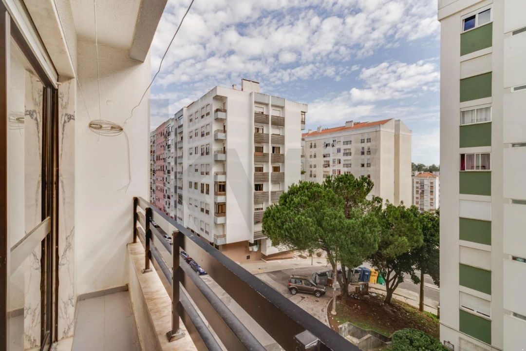 Apartamento T2 para Venda em Queluz e Belas Foto 14