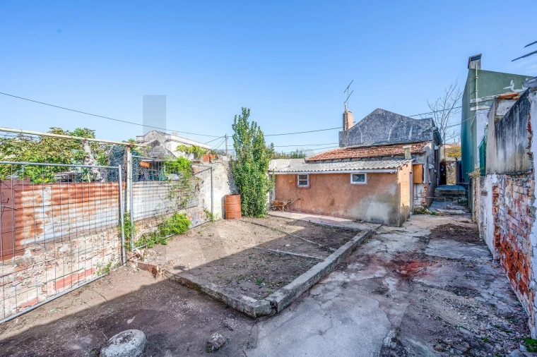 Moradia T4 para Venda em Marvila Foto 5