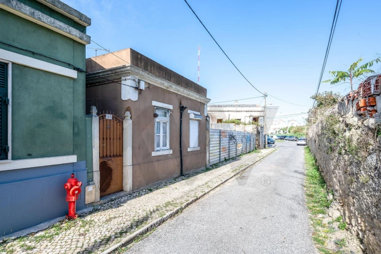 Moradia T4 para Venda em Marvila Foto 3