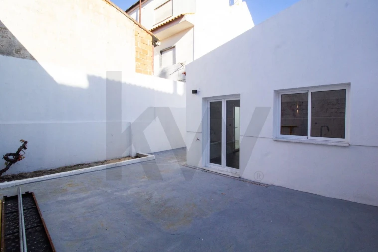 Moradia T2 para Venda em Almeirim Foto 18