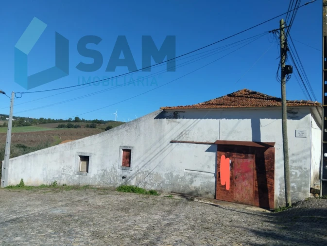 Armazém para Venda em Carvoeira e Carmões Foto 4