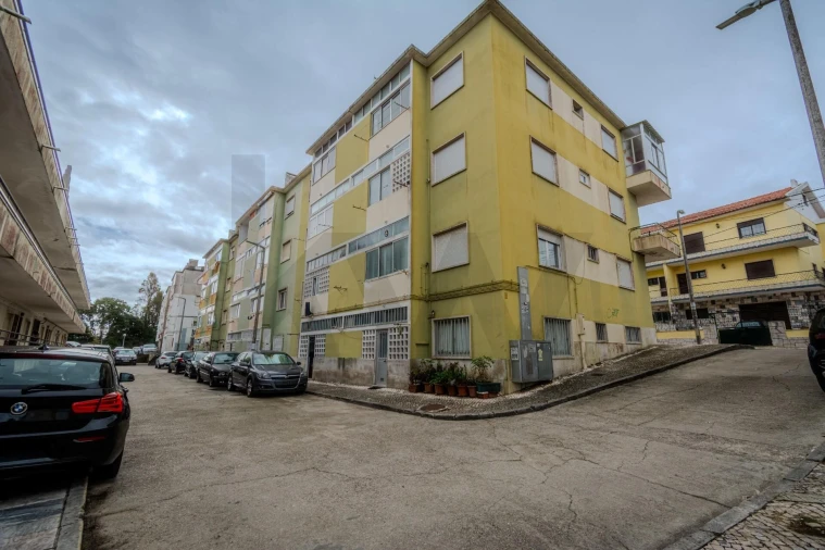 Apartamento T2 para Venda em Algueirão-Mem Martins Foto 14