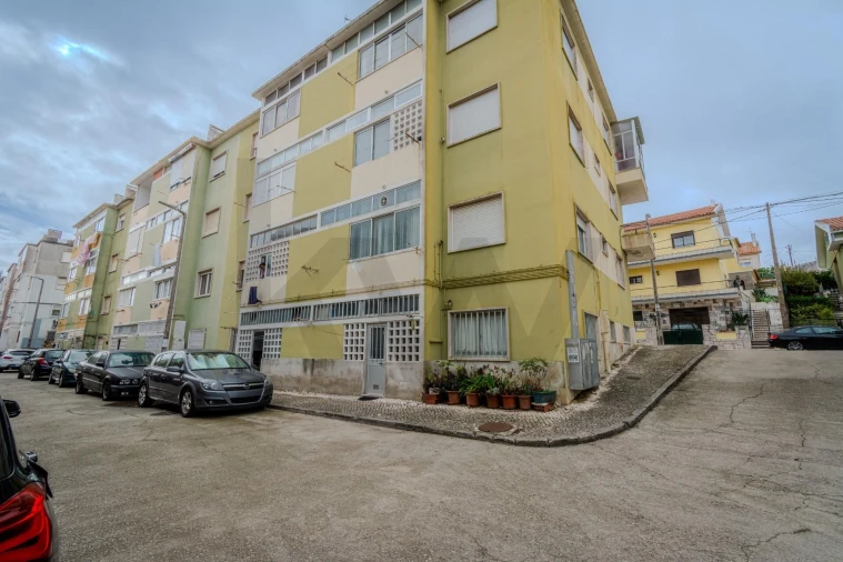 Apartamento T2 para Venda em Algueirão-Mem Martins Foto 12