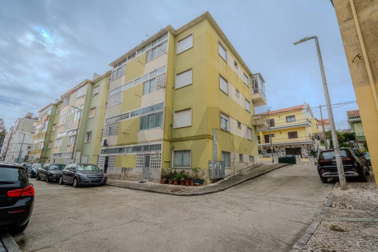 Apartamento T2 para Venda em Algueirão-Mem Martins Foto 13