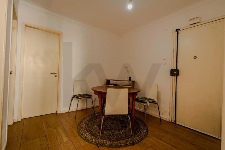 Apartamento T2 para Venda em Algueirão-Mem Martins Foto 8