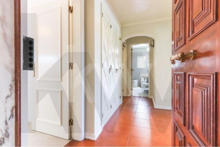 Apartamento T1 para Arrendamento em Carcavelos e Parede Foto 3