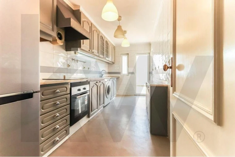 Apartamento T1 para Arrendamento em Carcavelos e Parede Foto 4